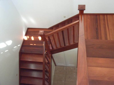 Деревянная лестница ДЛБ11